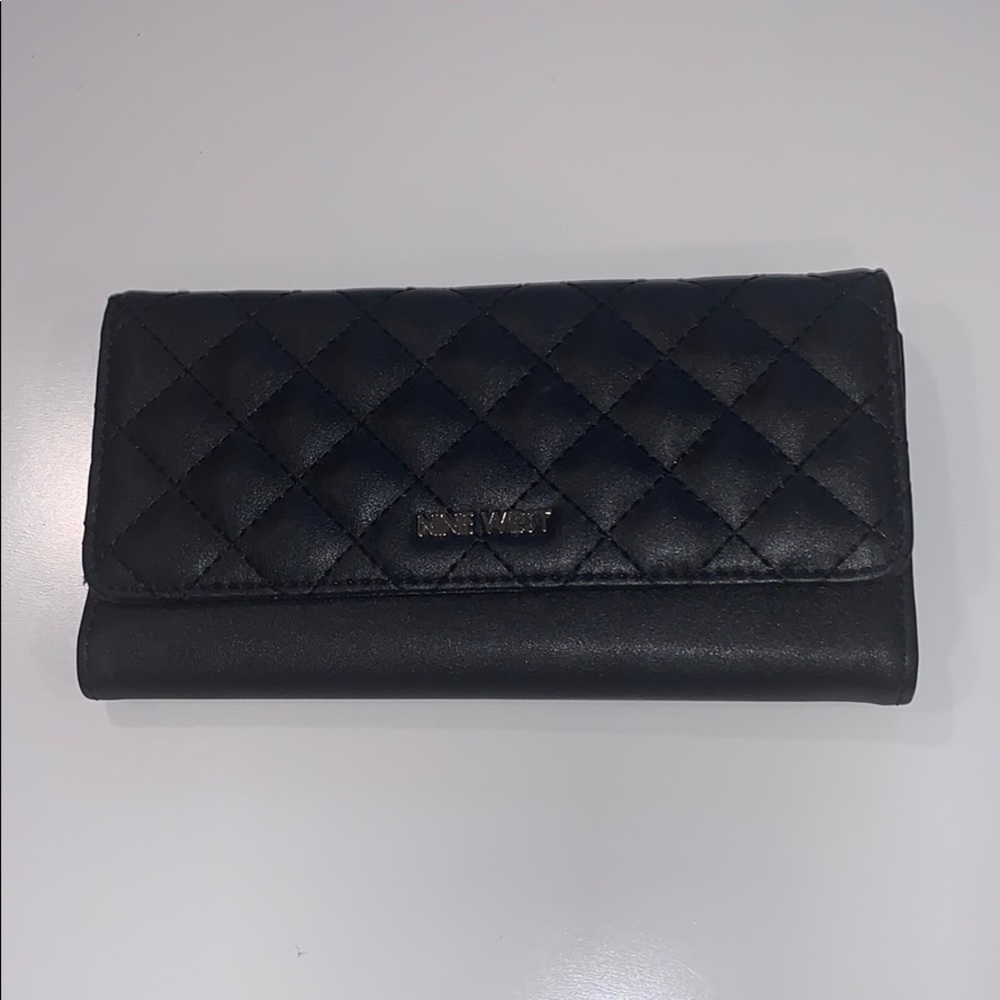 *MAKE AN OFFER* Nine West Leather Wallet